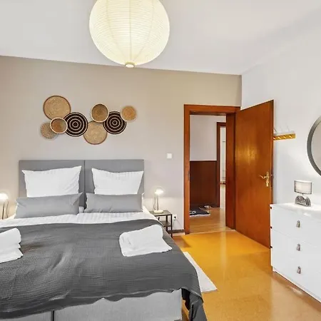 Apartment Dd Homes - Haus Im Grünen - 7 Betten,3 Sz,terrasse,110 Qm