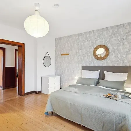 Dd Homes - Haus Im Grünen - 7 Betten,3 Sz,terrasse,110 Qm Apartment *