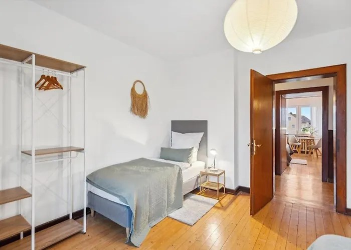 Dd Homes - Haus Im Grünen - 7 Betten,3 Sz,terrasse,110 Qm Apartamento Andernach