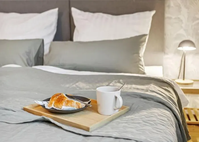 Apartamento Dd Homes - Haus Im Grünen - 7 Betten,3 Sz,terrasse,110 Qm Andernach